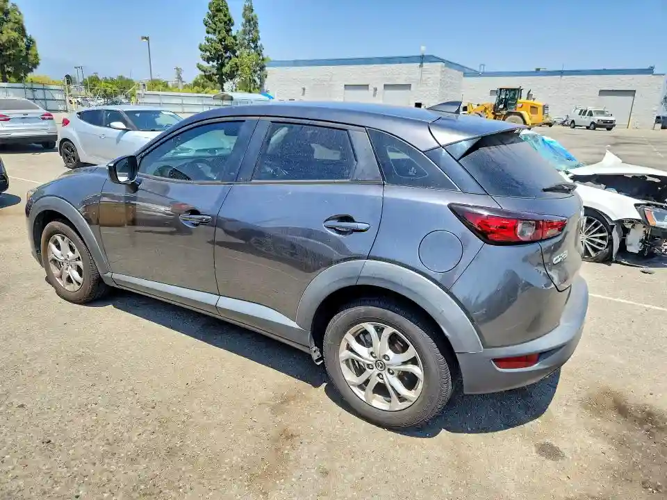 JM1DKDB71L1471375 2020 MAZDA CX-3-1