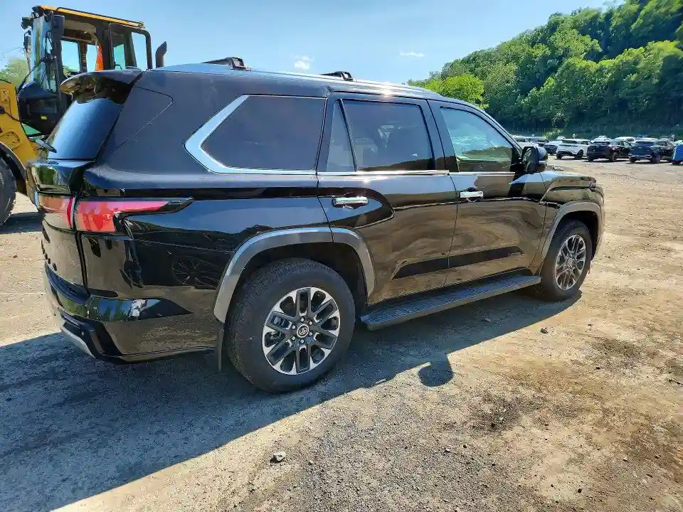 7SVAAABA1RX025707 2024 TOYOTA SEQUOIA-2
