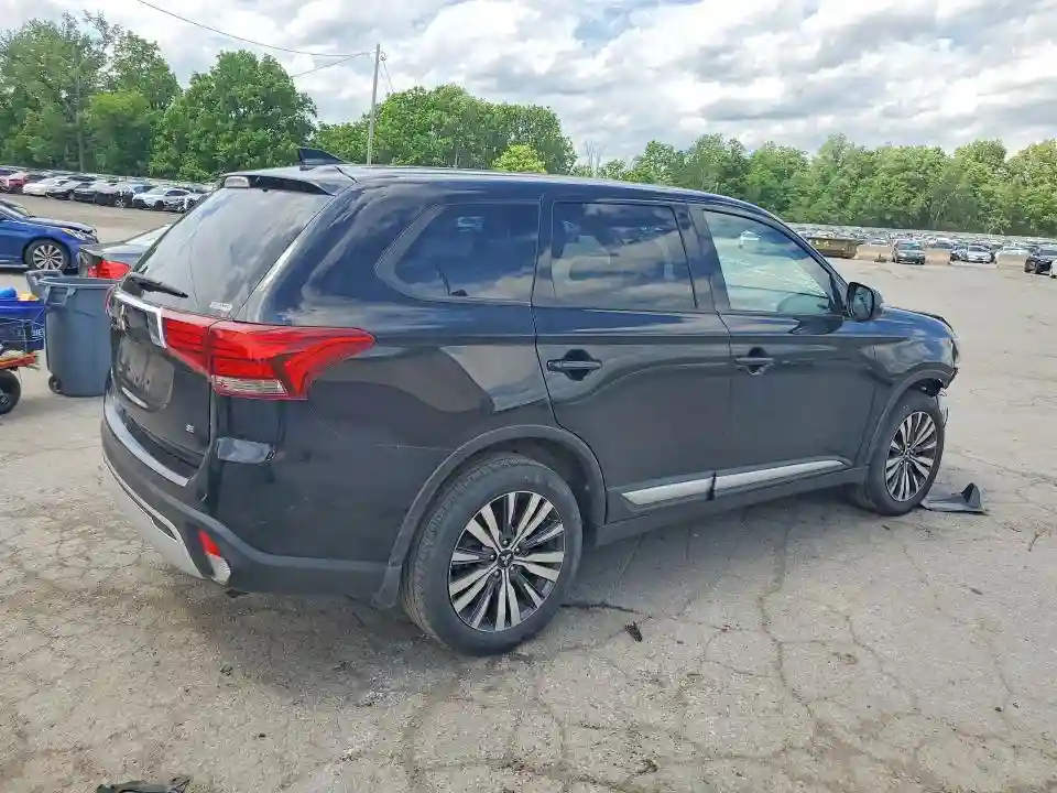 JA4AZ3A34LZ004843 2020 MITSUBISHI OUTLANDER-2