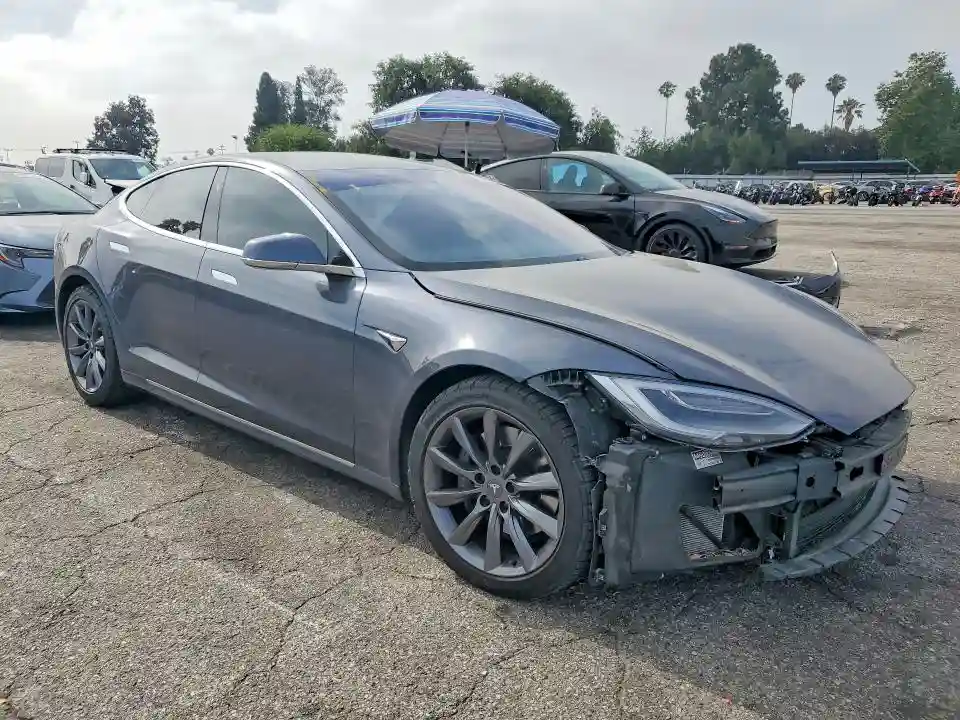 5YJSA1E24LF361632 2020 TESLA MODEL S-3