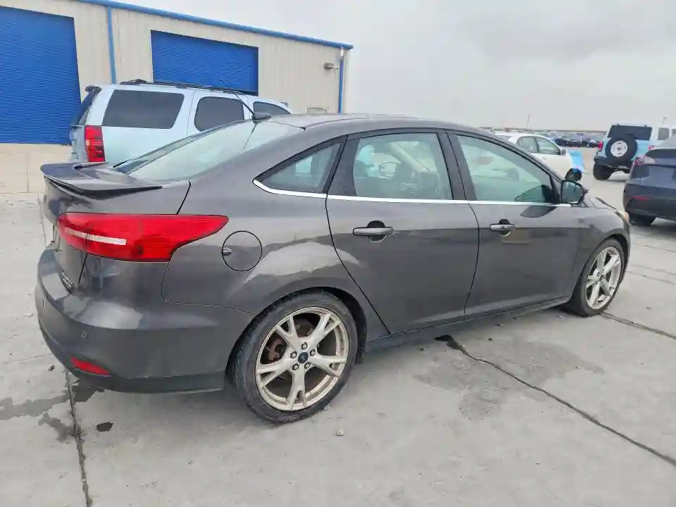 1FADP3J20GL237195 2016 FORD FOCUS-2