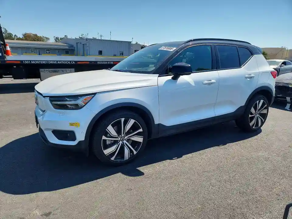 YV4ED3UB4N2692361 2022 VOLVO XC40-0
