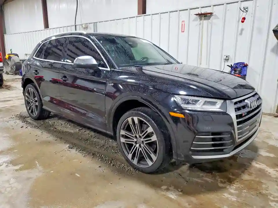 WA1A4AFY7J2007636 2018 AUDI SQ5-3