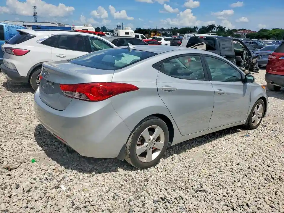 5NPDH4AE2DH278743 2013 HYUNDAI ELANTRA GL-2