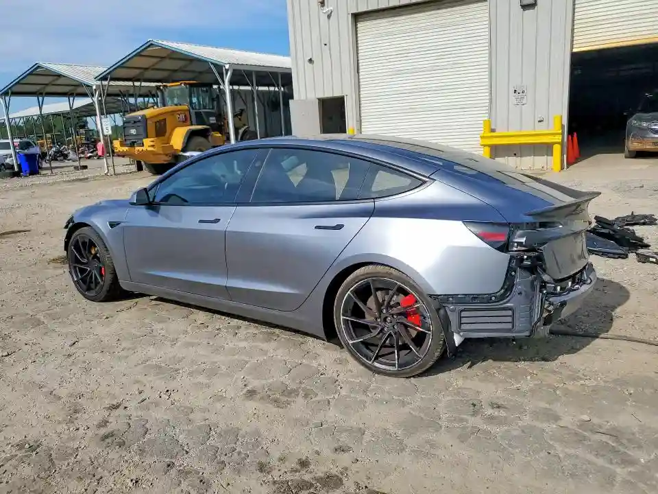 5YJ3E1ET4SF938529 2025 TESLA MODEL 3-1
