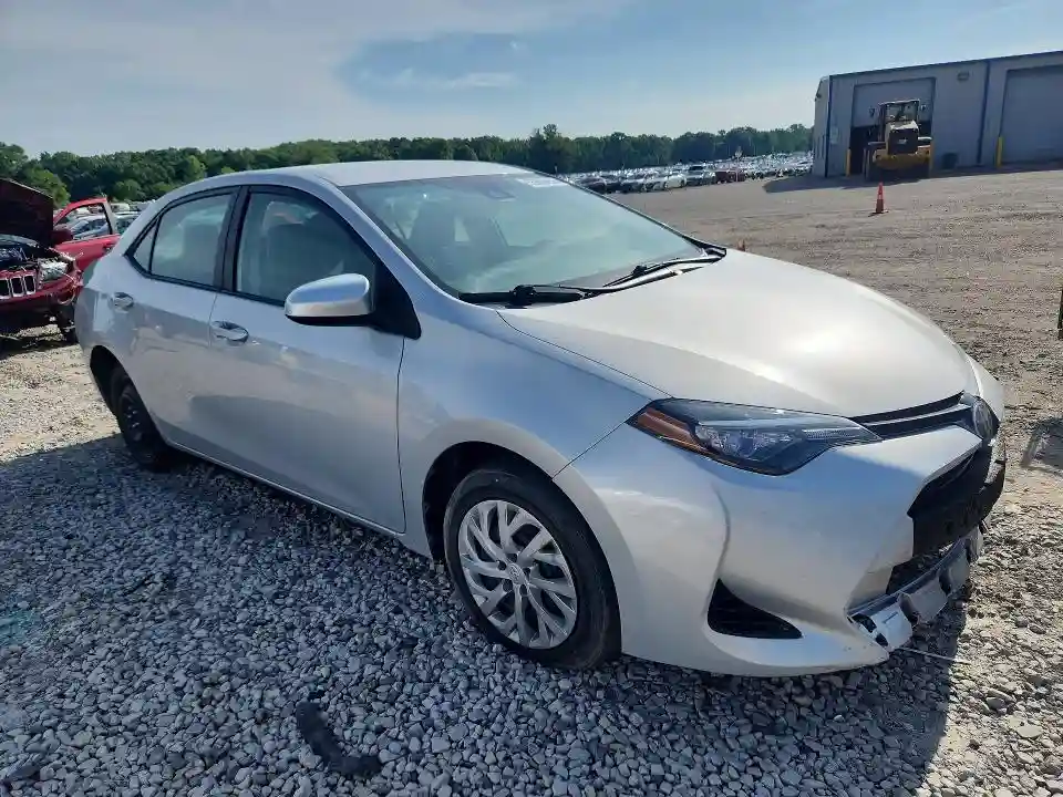 5YFBURHE3HP573395 2017 TOYOTA COROLLA-3