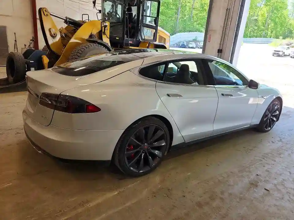 5YJSA1H12EFP43583 2014 TESLA MODEL S-2