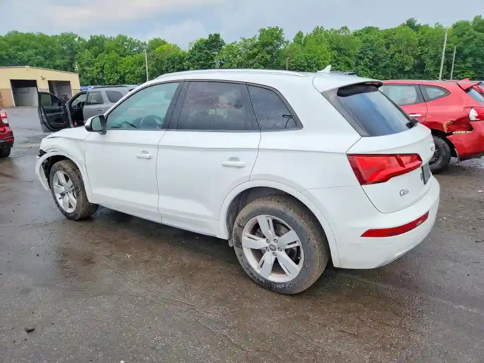 WA1ANAFY7J2009142 2018 AUDI Q5-1