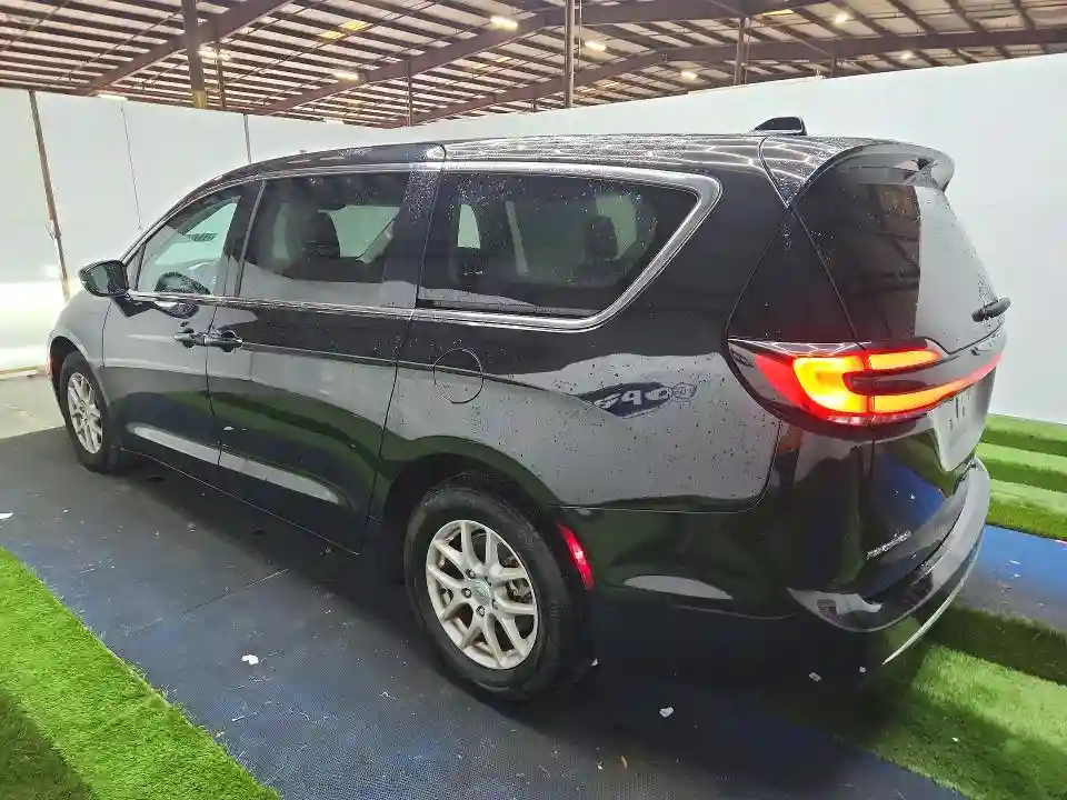 2C4RC1BG1RR179893 2024 CHRYSLER PACIFICA-1