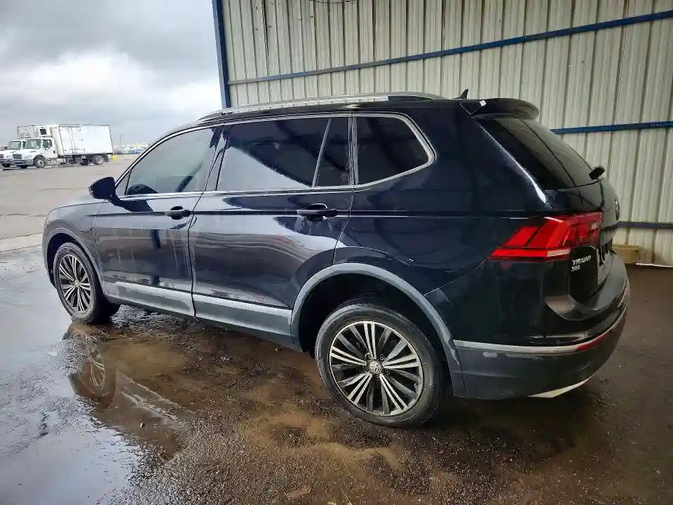 3VV3B7AX0KM132575 2019 VOLKSWAGEN TIGUAN-1