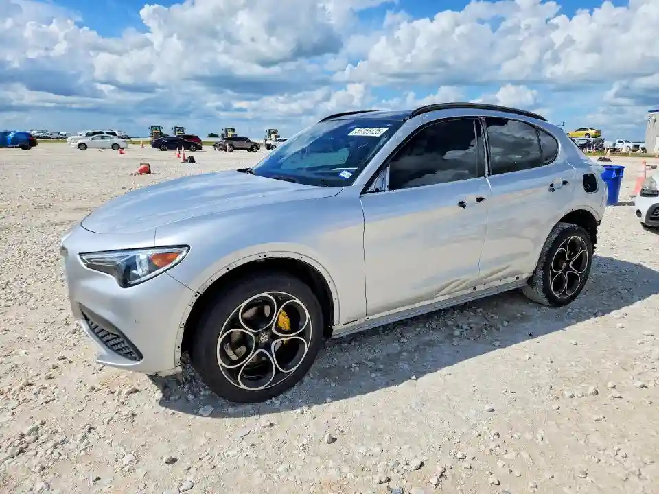 ZASPAKBN8M7D19859 2021 ALFA ROMEO STELVIO-0