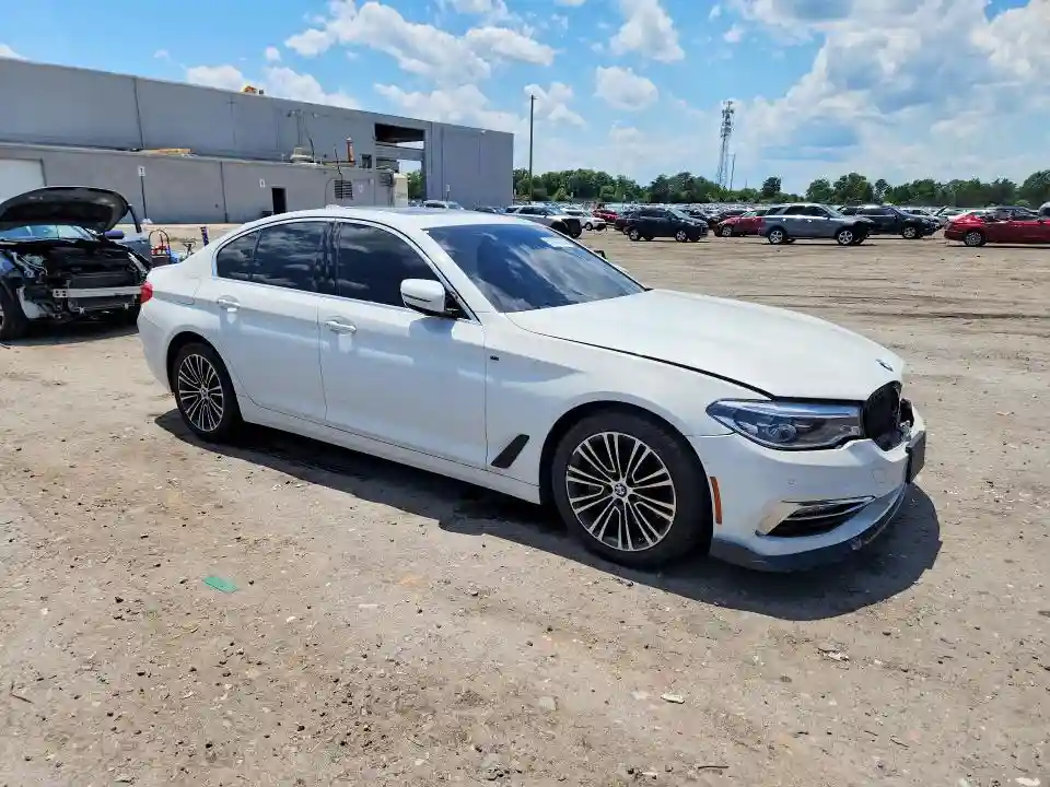 WBAJE7C30HG887698 2017 BMW 5 SERIES-3