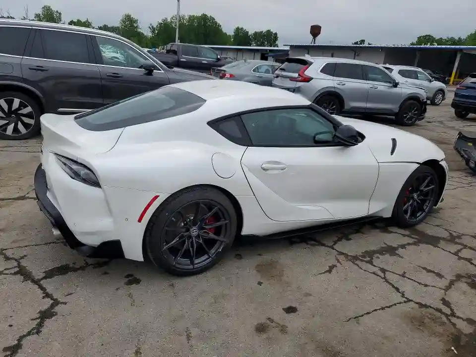 WZ1DB0G05TW074003 2026 TOYOTA GR SUPRA 3-2