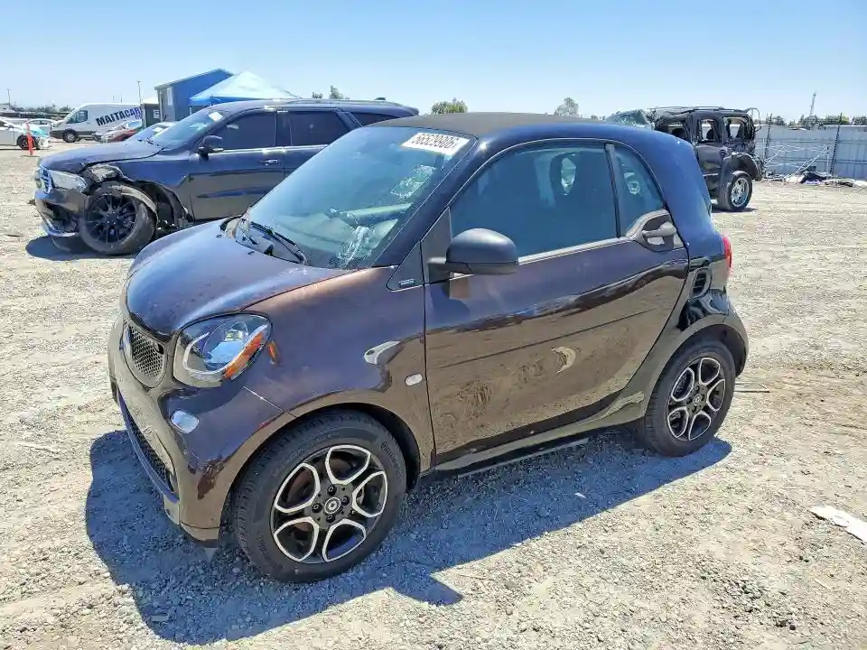 WMEFJ9BA2JK308828 2018 SMART FORTWO-0