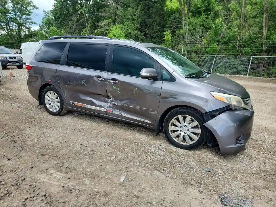 5TDYK3DC6FS572960 2015 TOYOTA SIENNA-3