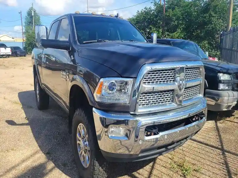 3C6UR5FL1HG670581 2017 RAM 2500-1