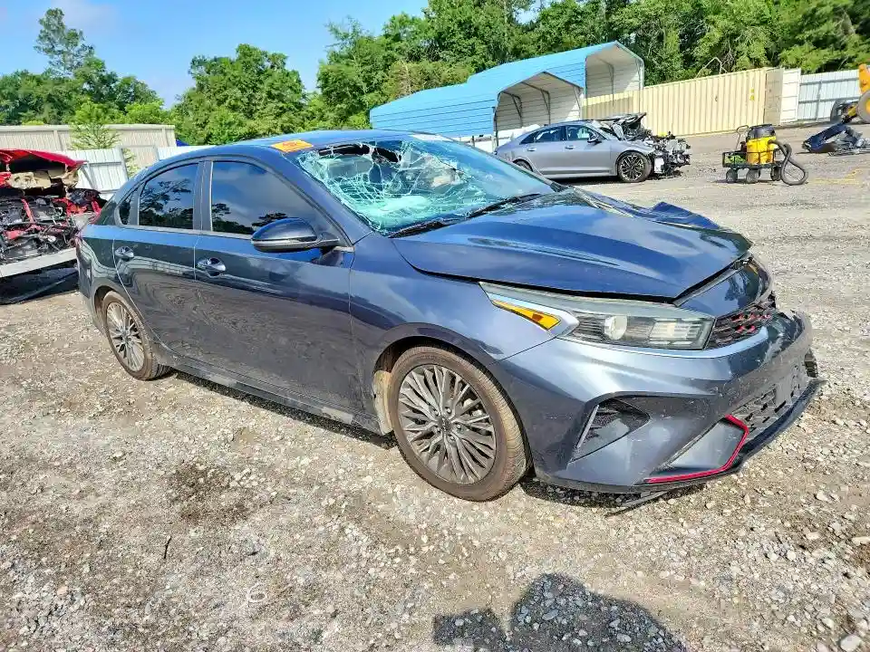 3KPF54AD7NE444883 2022 KIA FORTE-3