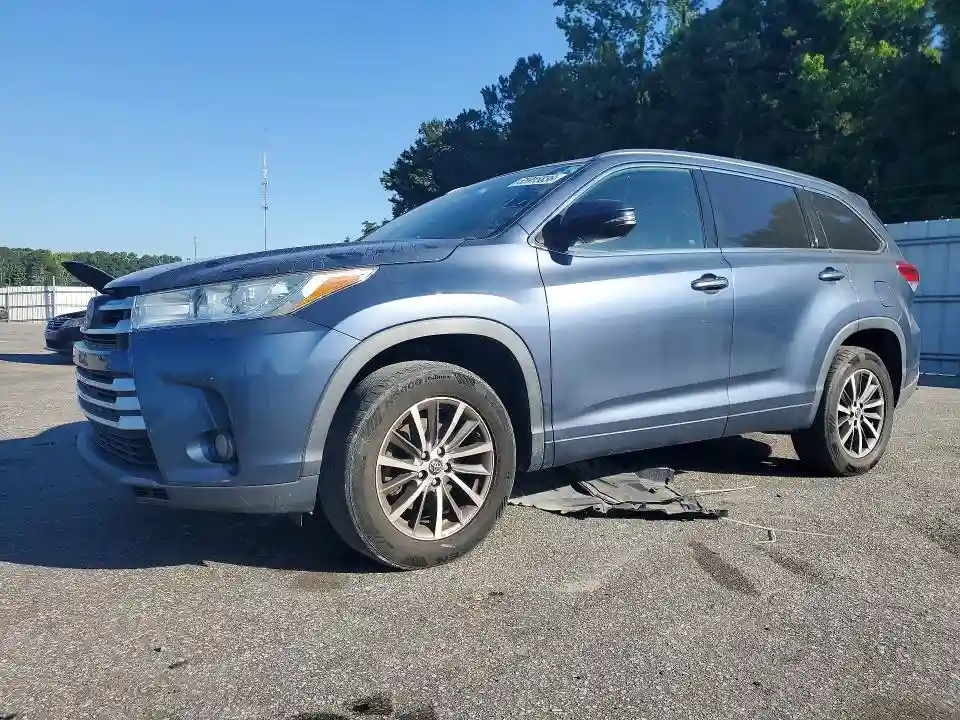 5TDKZRFH7JS280711 2018 TOYOTA HIGHLANDER-0