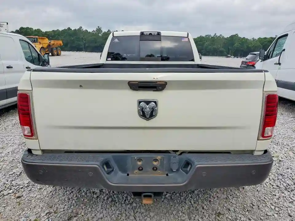 3C63RRKL7JG212588 2018 RAM 3500-5