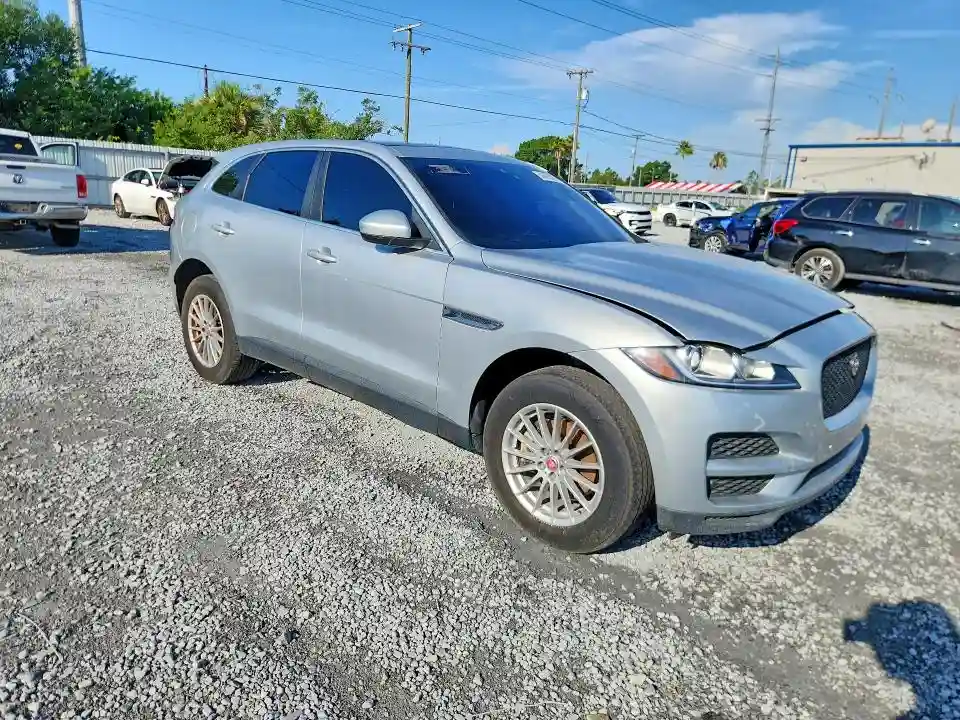 SADCS2FX8LA640435 2020 JAGUAR F-PACE-3