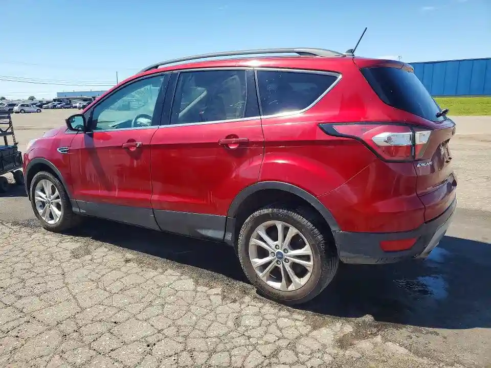 1FMCU0GD1JUA82532 2018 FORD ESCAPE-1