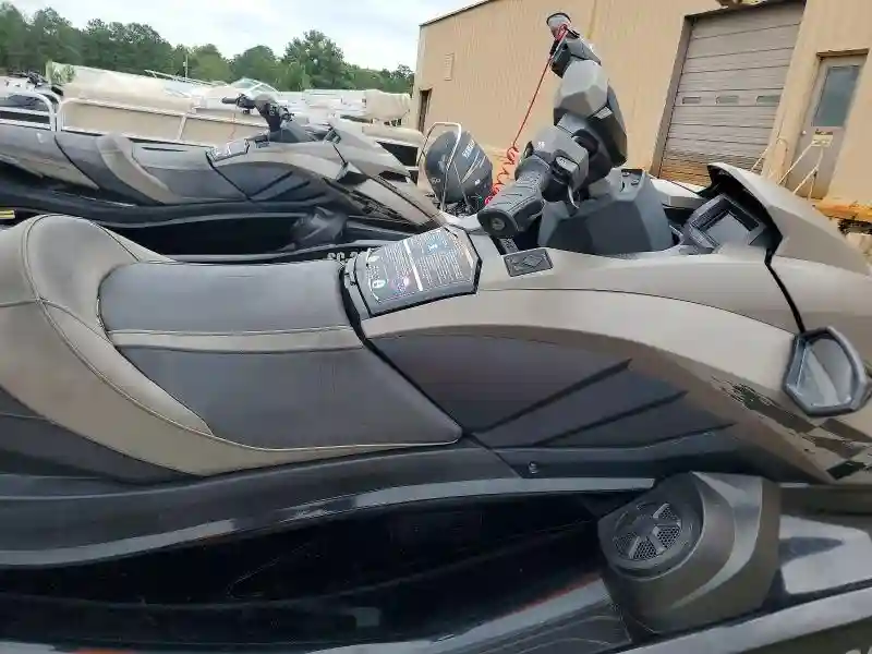 YAMA1676L122 2022 YAMAHA GP 1800B-Y-5