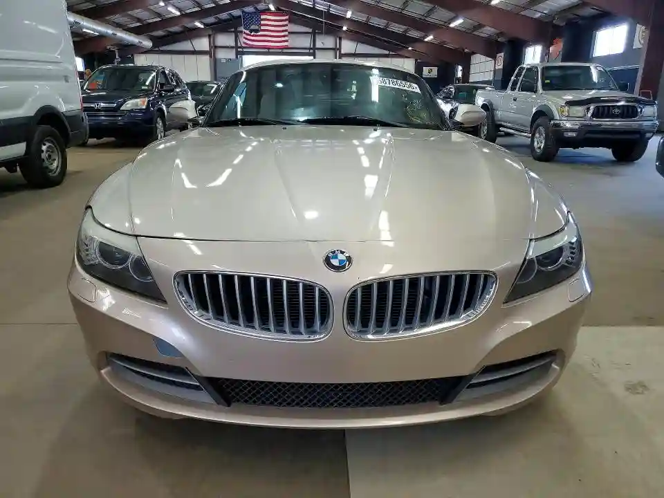 WBALM7C53BE382836 2011 BMW Z4-4