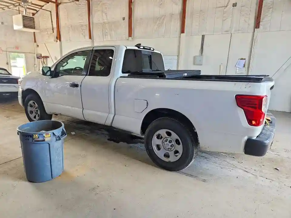 1N6AA1CC3NN107063 2022 NISSAN TITAN-1