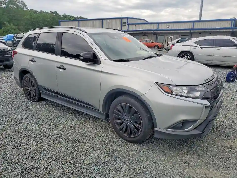 JA4AD3A35LZ006857 2020 MITSUBISHI OUTLANDER-3