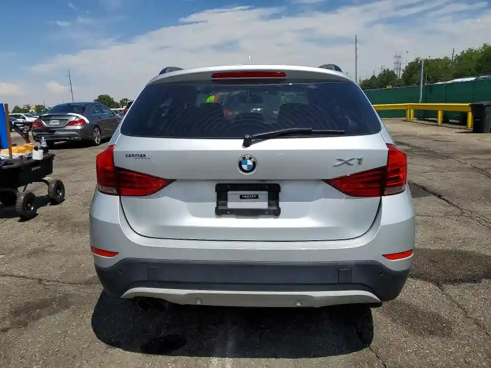 WBAVM1C5XFV497798 2015 BMW X1-5