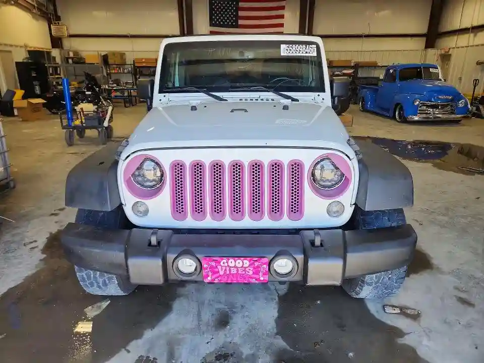 1C4BJWDG6EL113215 2014 JEEP WRANGLER-4