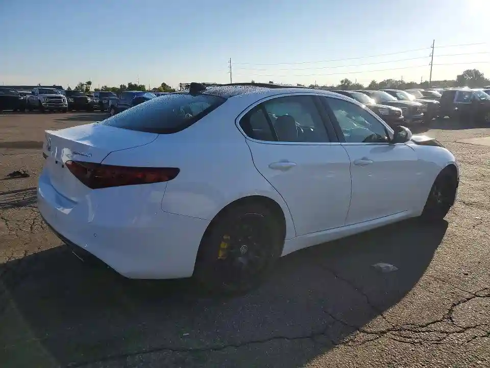 ZARFAMBN5K7602514 2019 ALFA ROMEO GIULIA-2