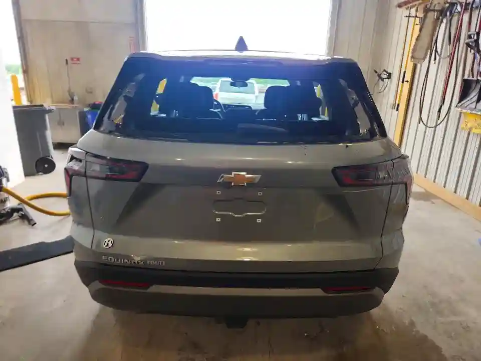 3GNAXPEG6TL323885 2026 CHEVROLET EQUINOX-5