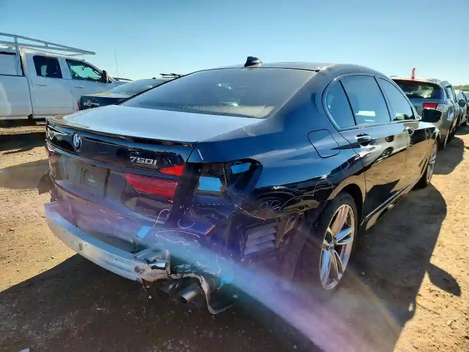 WBA7F2C54KB240379 2019 BMW 7 SERIES-2
