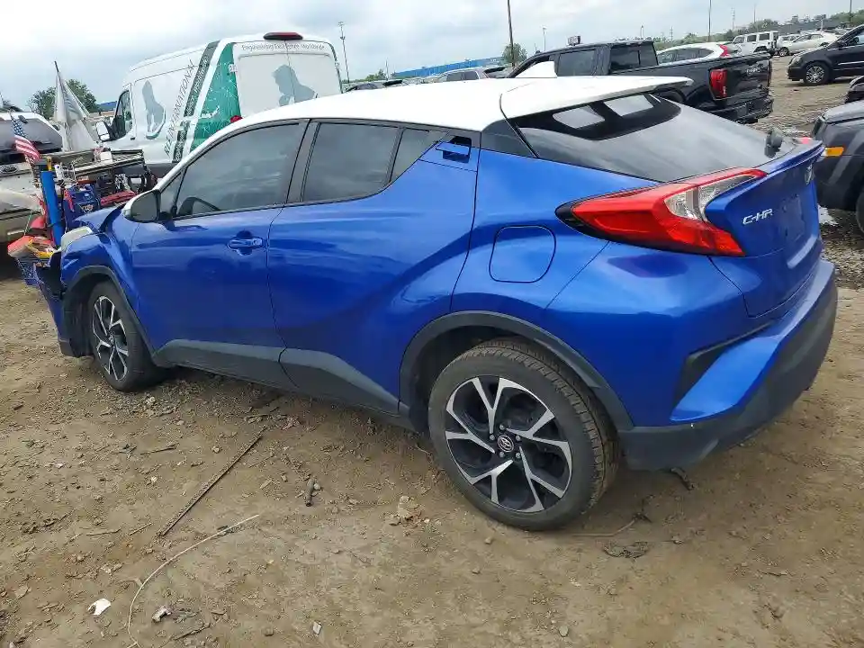 NMTKHMBX1JR062734 2018 TOYOTA C-HR-1