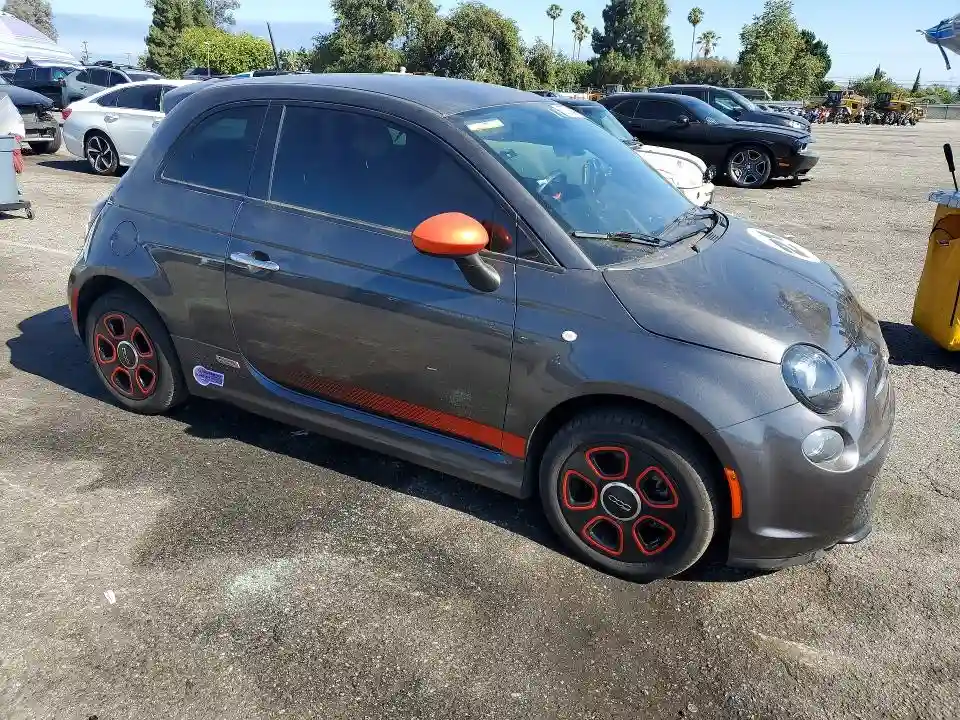 3C3CFFGE5FT749795 2015 FIAT 500-3