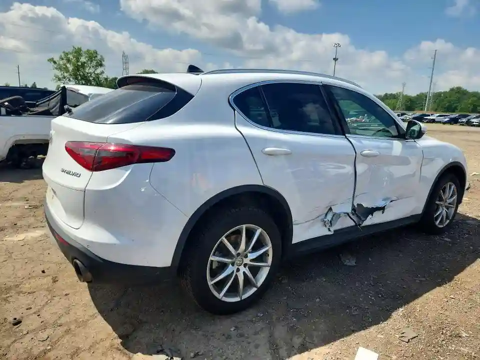 ZASFAKBN3J7B84443 2018 ALFA ROMEO STELVIO-2