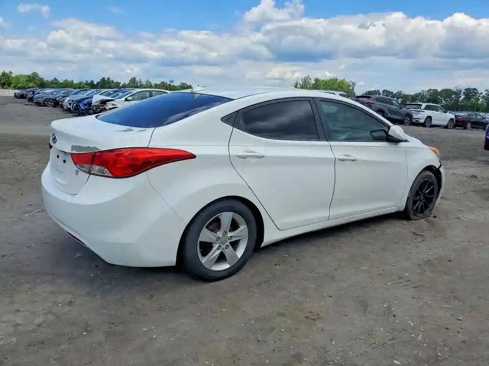 5NPDH4AE1DH452205 2013 HYUNDAI ELANTRA-2