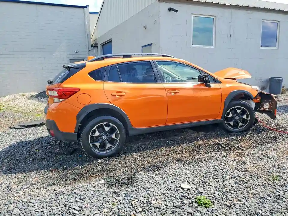 JF2GTABC0JH258073 2018 SUBARU CROSSTREK-2
