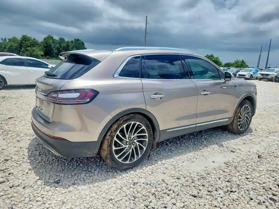 2LMPJ6L95KBL53912 2019 LINCOLN NAUTILUS-2