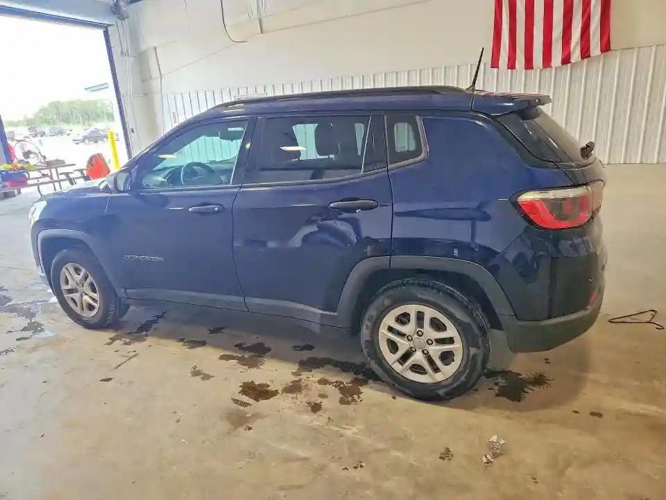 3C4NJCAB9JT136930 2018 JEEP COMPASS-1