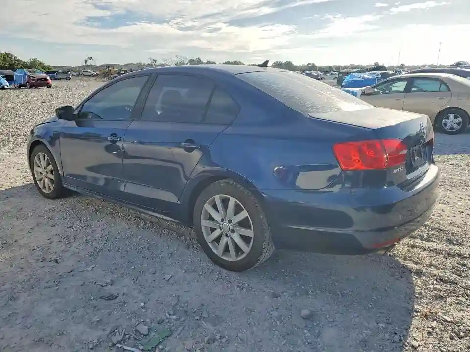 3VW3L7AJ4EM330259 2014 VOLKSWAGEN JETTA-1