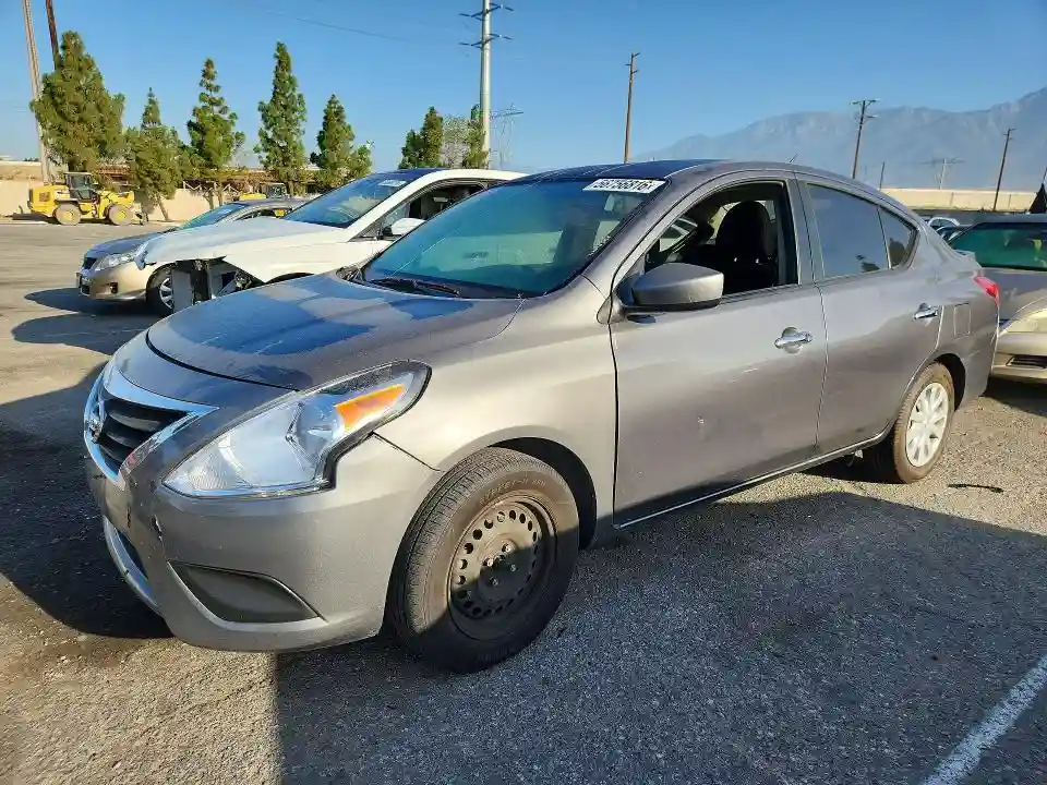 3N1CN7AP2JL885067 2018 NISSAN VERSA-0