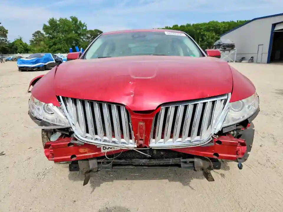 1LNHL9DR6AG610576 2010 LINCOLN MKS-4
