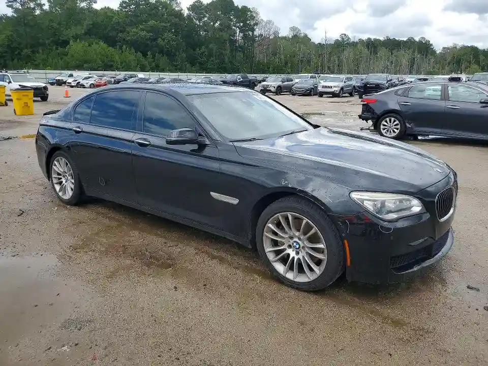 WBAYG6C50FD383638 2015 BMW 7 SERIES-3