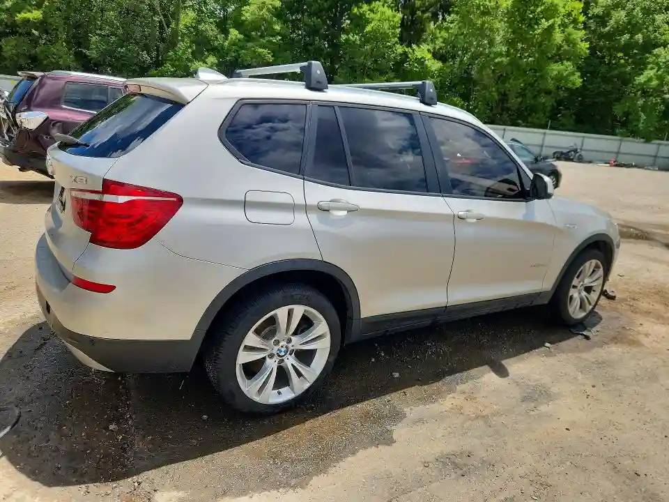 5UXWY3C5XG0N87201 2016 BMW X3-2