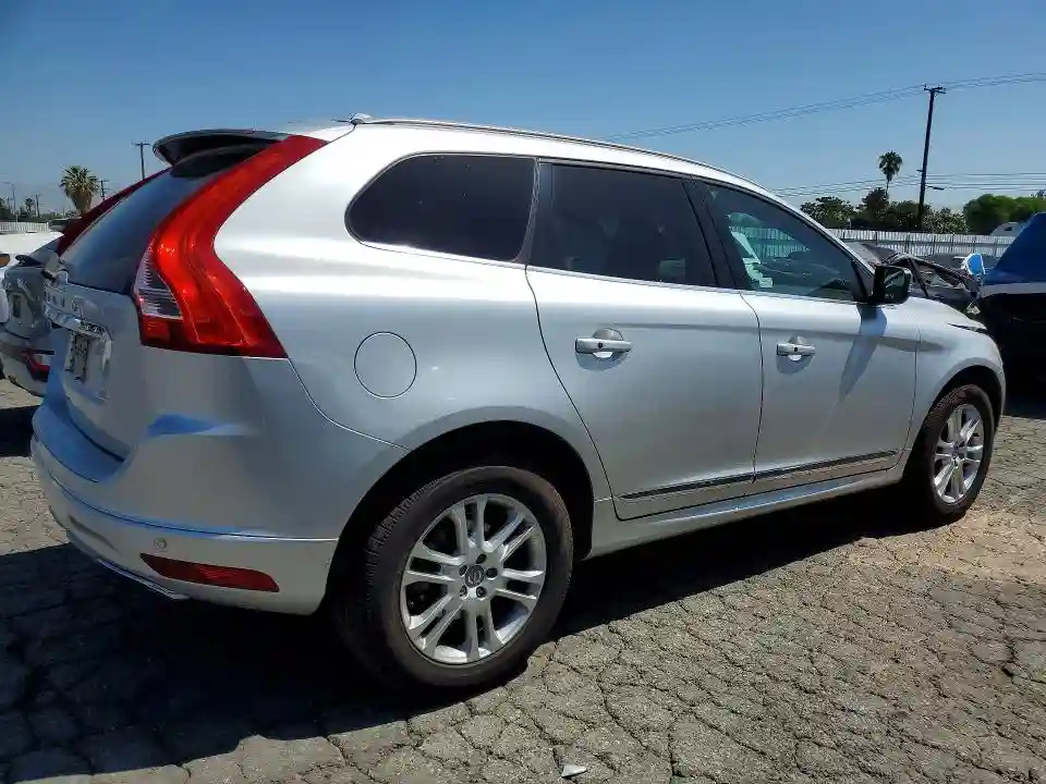 YV440MDKXG2820246 2016 VOLVO XC60-2