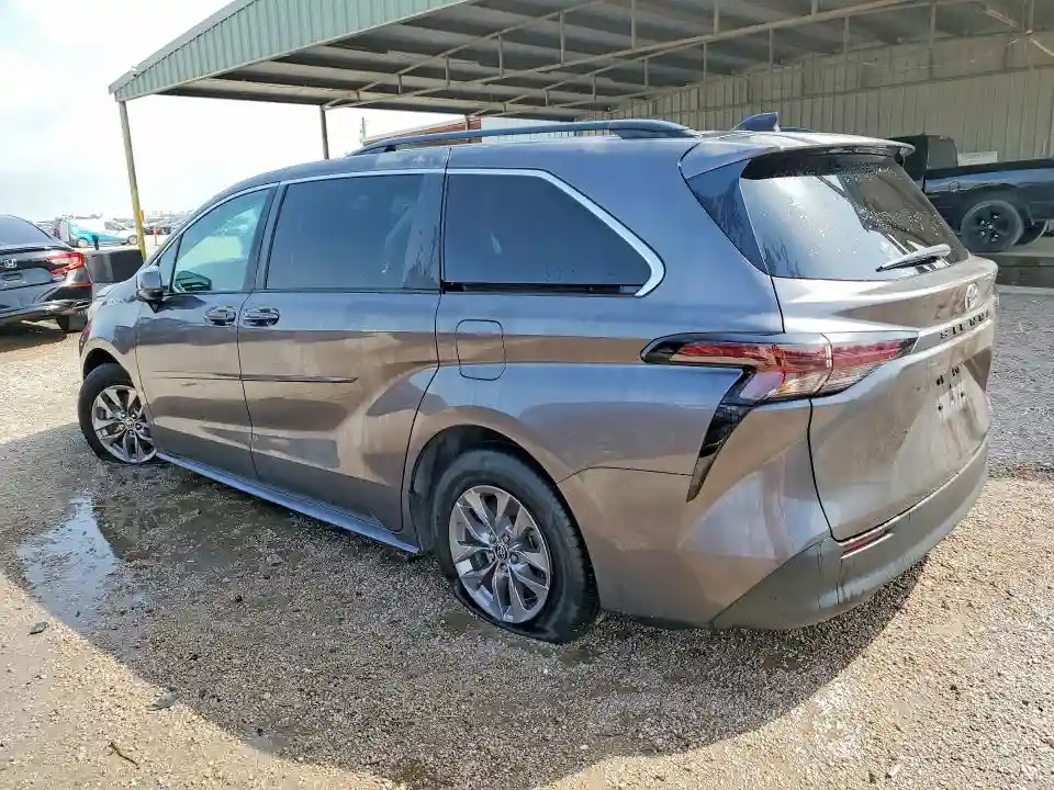 5TDBRKEC1PS160361 2023 TOYOTA SIENNA-1