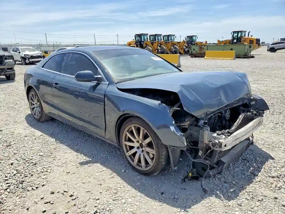 WAULFAFR0BA071877 2011 AUDI A5-3