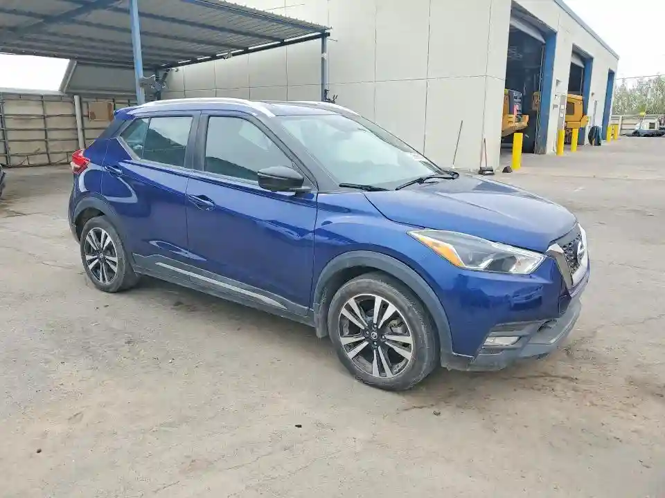 3N1CP5CUXJL534957 2018 NISSAN KICKS-3